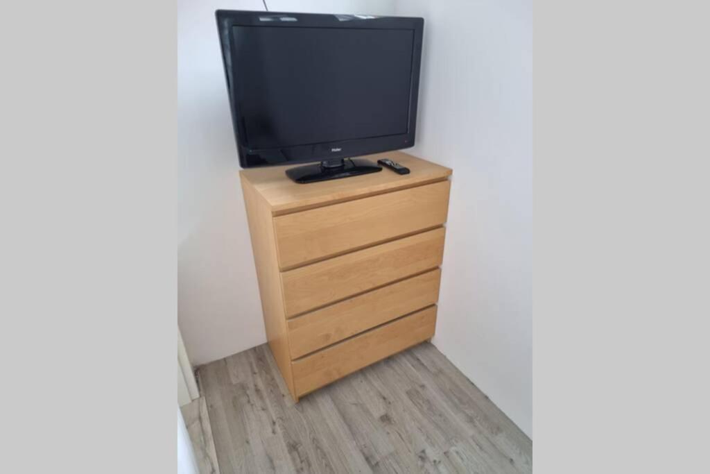 Ferienwohnung/Monteurwohnung Alte Garage Ahnatal Екстериор снимка
